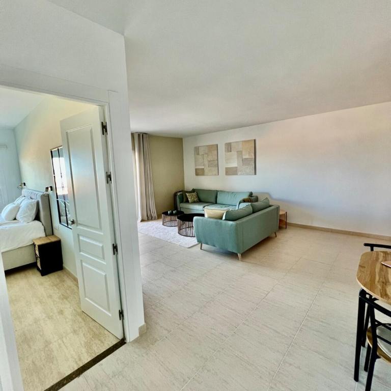 Newly Renovated City & Beach Apartment - Apartamento de 2 dormitorios con balcón y vistas al mar - 34
