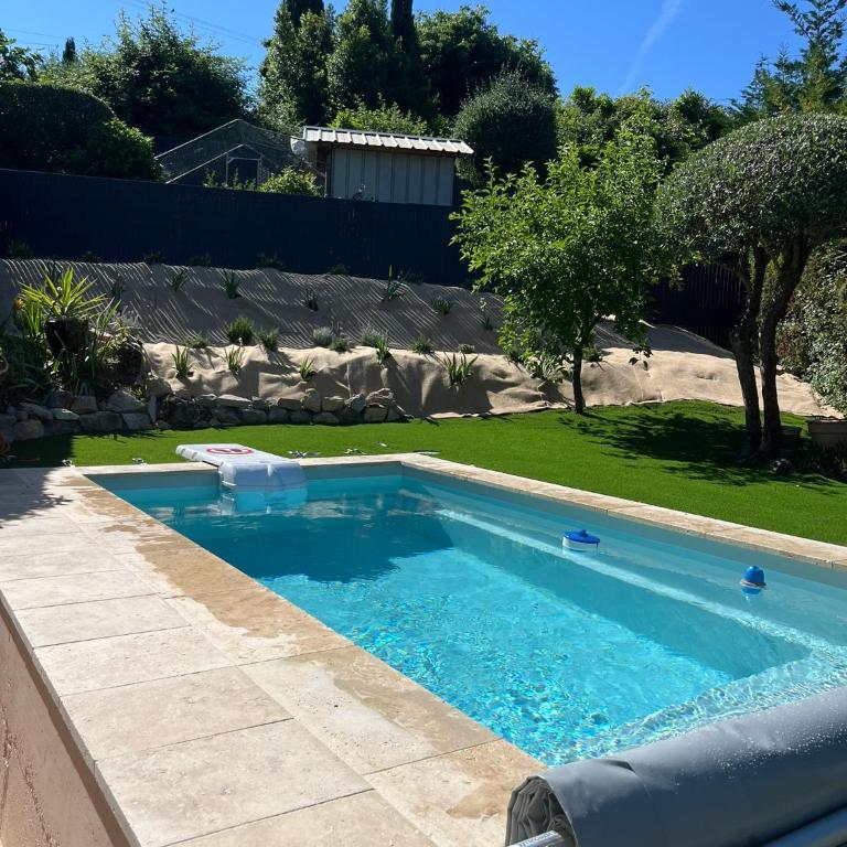 Villa au calme à Grasse avec piscine et spa privée - Villa 3 Chambres - 55