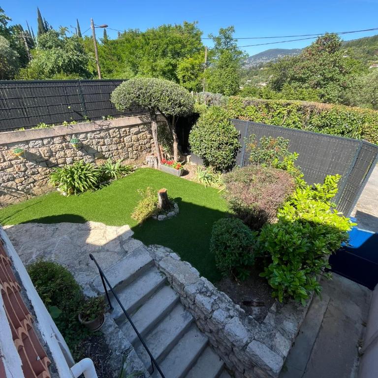 Villa au calme à Grasse avec piscine et spa privée - Villa 3 Chambres - 35