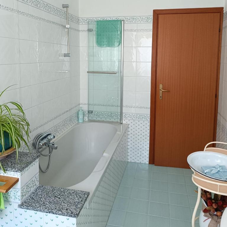 Famiglia Brochetti - Appartamento con 1 Camera da Letto - 10