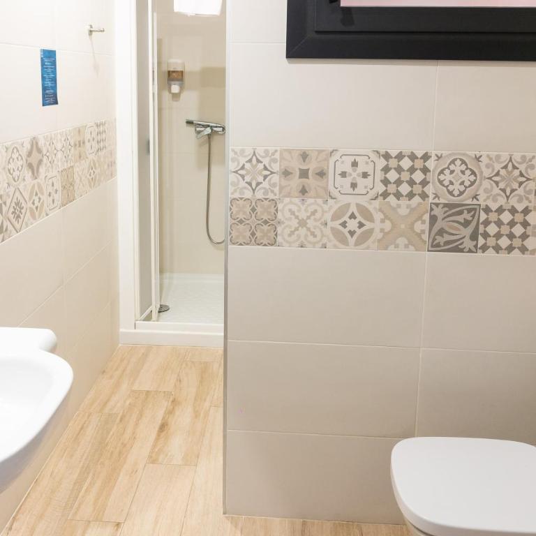 Hotel Planas - Habitación Doble con balcón - 1 o 2 camas - 17
