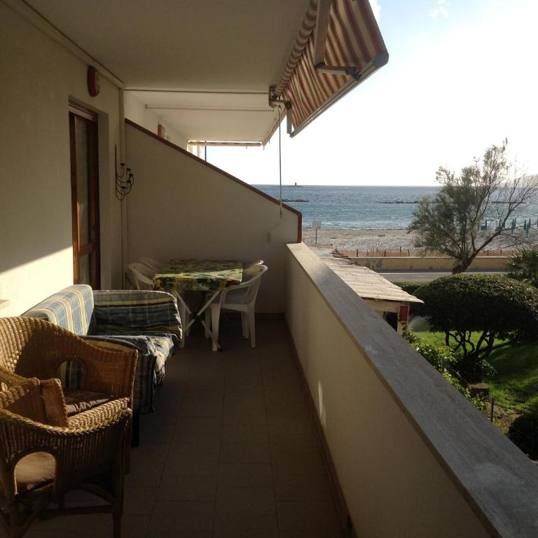 ALGHERO BEACH and APARTMENT - Two-Bedroom Apartment with Balcony and Sea View - 40