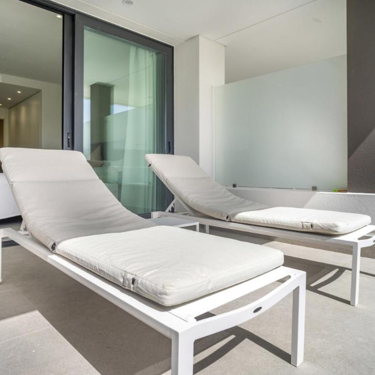 Fabuloso apartamento con jardín privado y jacuzzi. - Apartamento con vistas a la piscina - 23
