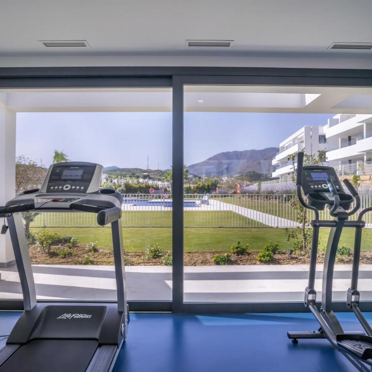 Fabuloso apartamento con jardín privado y jacuzzi. - Apartamento con vistas a la piscina - 28