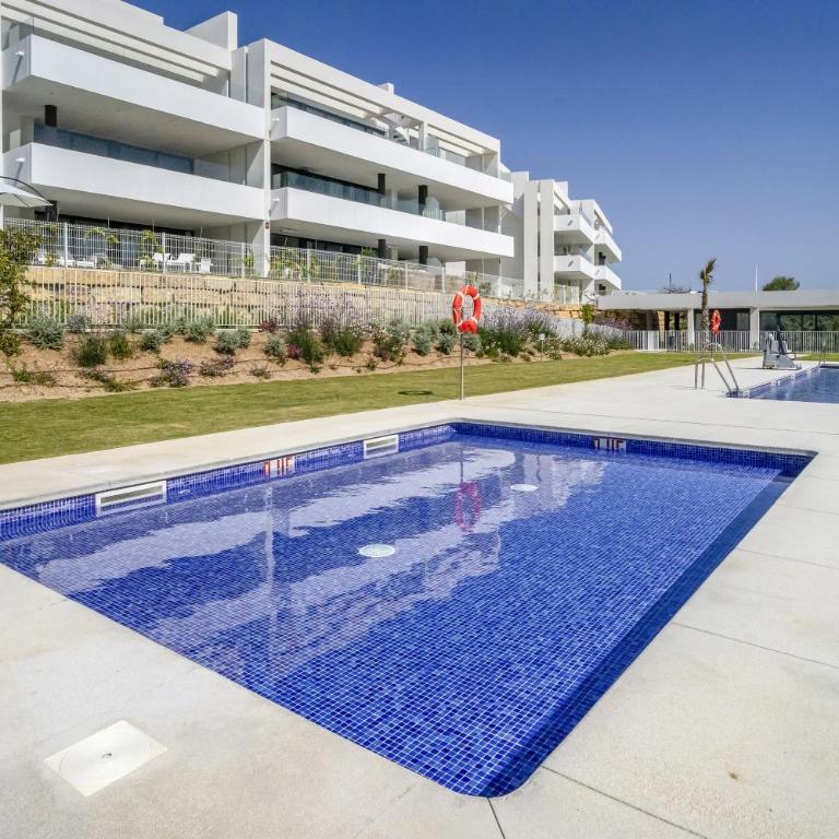 Fabuloso apartamento con jardín privado y jacuzzi. - Apartamento con vistas a la piscina - 36