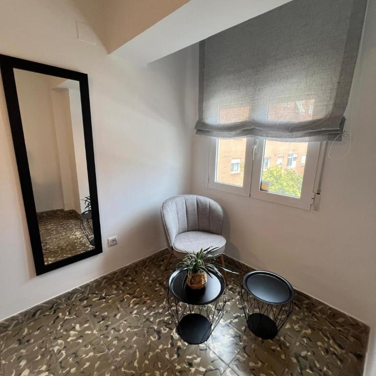 District Key - Puerto de Sagunto, Asturias - Three-Bedroom Apartment with Balcony - 36