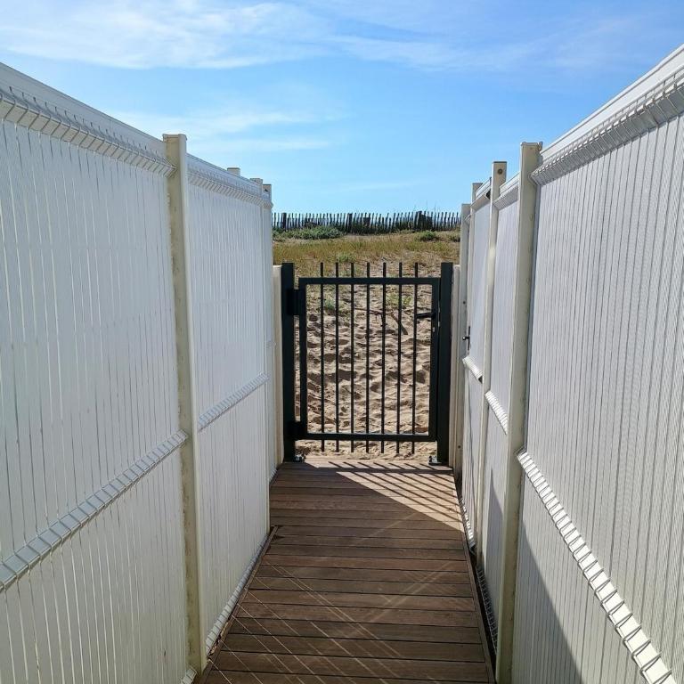 AYAPI - Appartement neuf 3 étoiles avec terrasse et jardin - bord de plage - Appartement 1 Chambre - Vue sur Jardin - 18