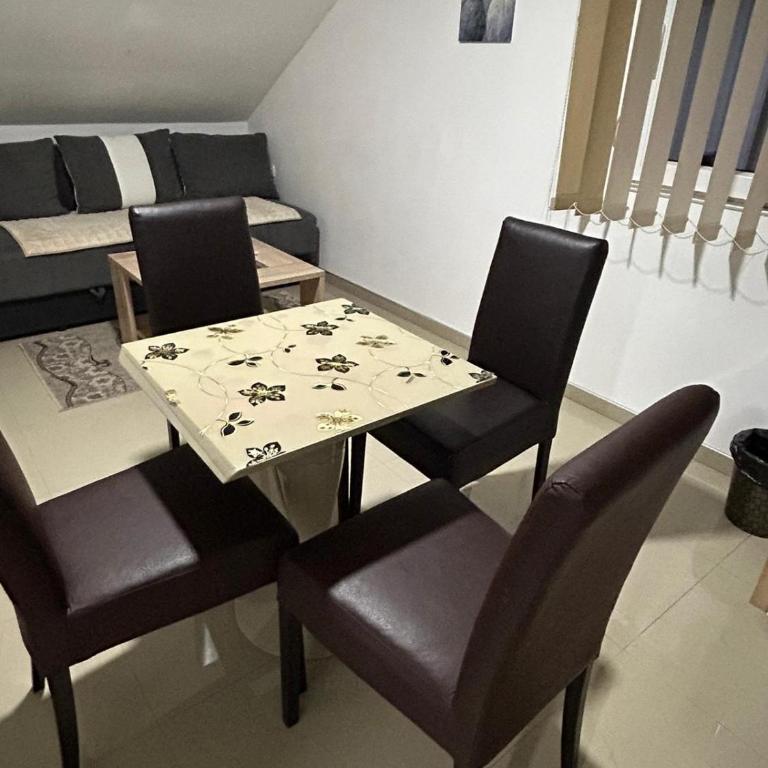 SAN apartmani -U centru - One-Bedroom Apartment - 5