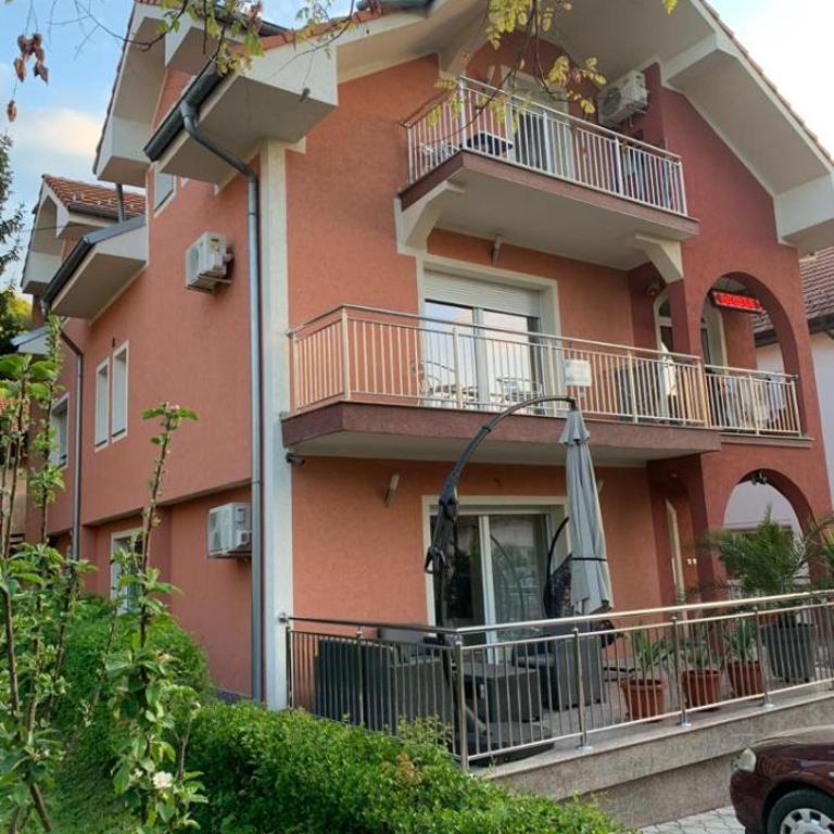 SAN apartmani -U centru - One-Bedroom Apartment - 15