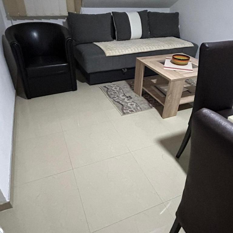 SAN apartmani -U centru - One-Bedroom Apartment - 17