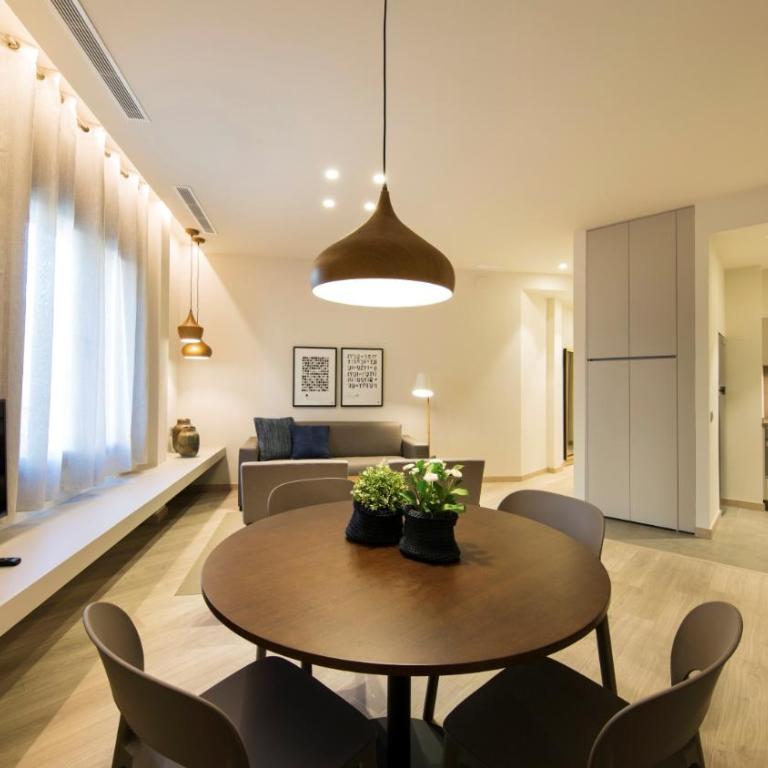 Fisa Rentals Ramblas Apartments - Two-Bedroom Deluxe Apartment - 4