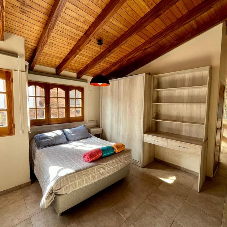 Amplio departamento monoambiente a metros del parque general San Martín - Apartamento de 1 dormitorio - 1
