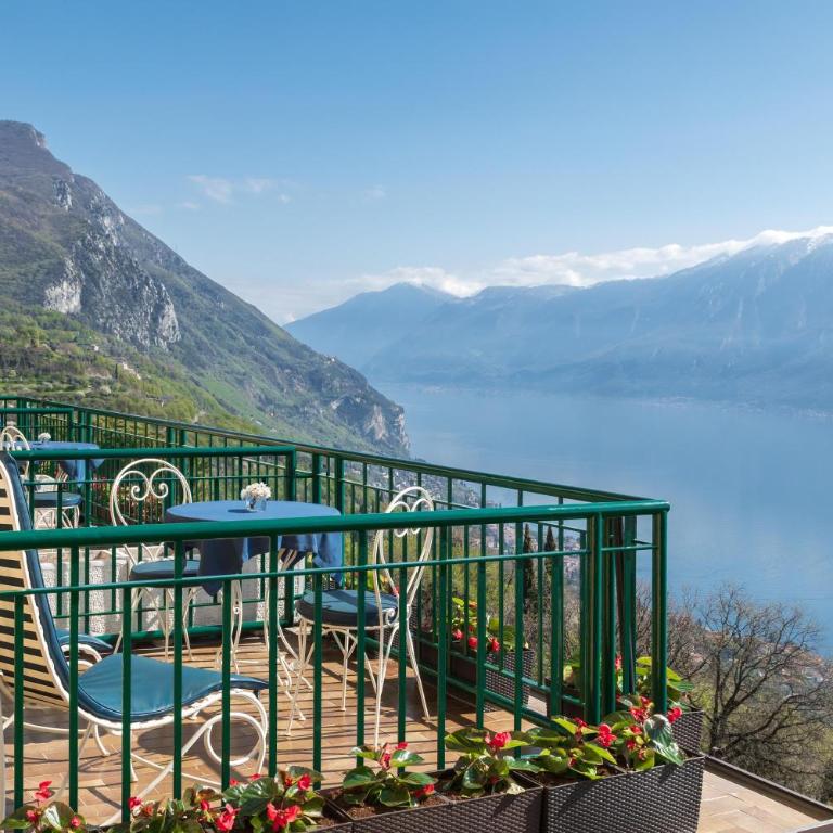 Boutique Hotel Villa Sostaga - Junior Suite con Terrazza e Vista Lago - Villa - 2