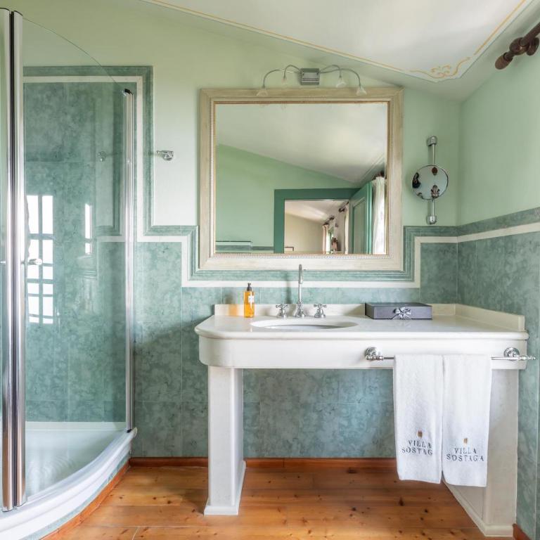 Boutique Hotel Villa Sostaga - Junior Suite con Vista Lago - Villa - 10