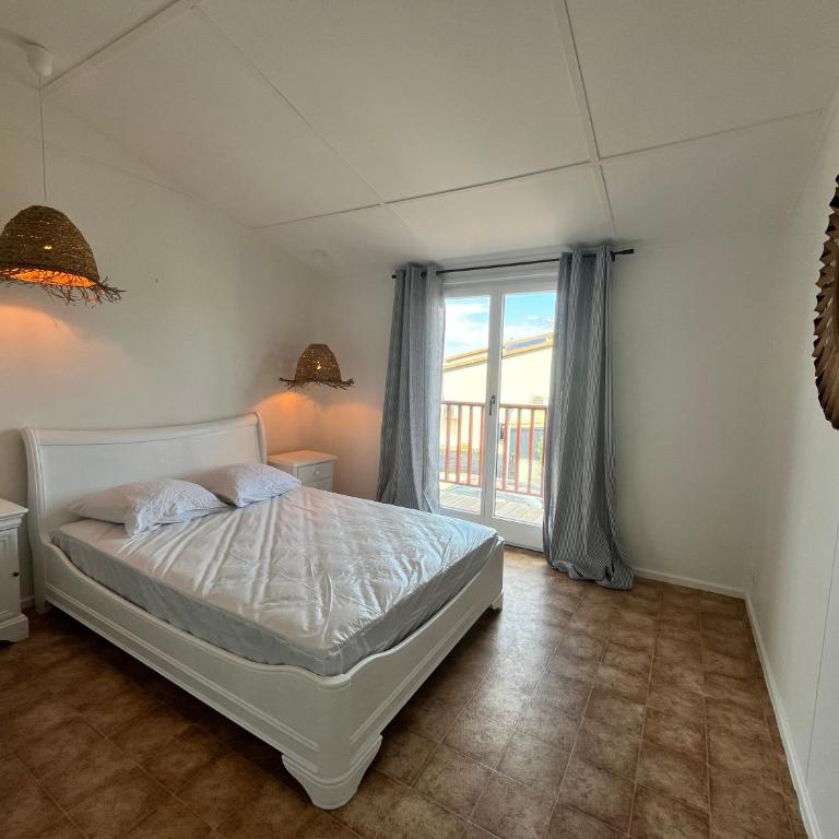 Domaine de vacances 600m de la plage villa climatisee 3 chambres 6 couchages terrasse WIFI animations et piscines en supplement LRPDSD7 - Maison 3 Chambres - 6