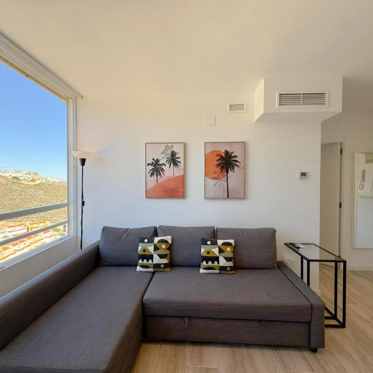 NUEVO, primera linea de playa, con piscina y vistas al mar - Two-Bedroom Apartment - 7