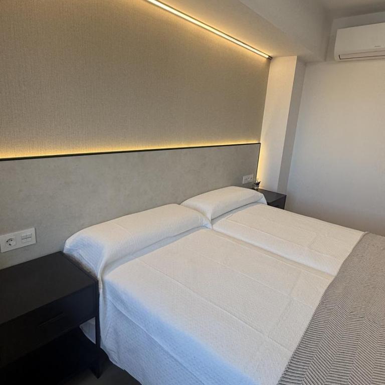 HOSTAL BOUTIQUE CAZORLA BAKERY - Habitación Doble Deluxe con cama supletoria - 16