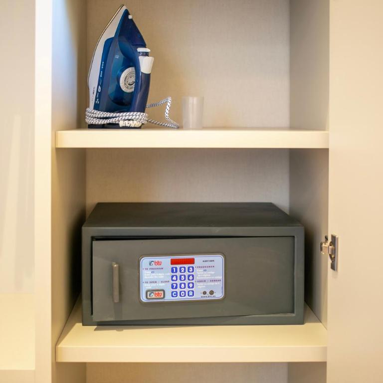 Fisa Rentals Ramblas Apartments - One-Bedroom Apartment - 2