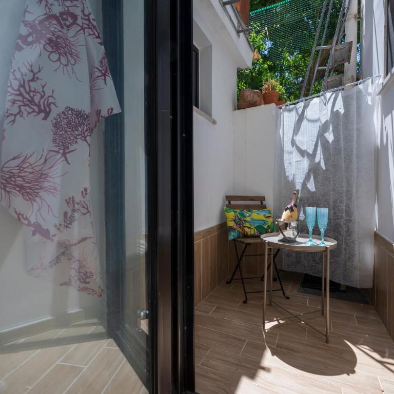 Assia Home - Appartamento con 2 Camere da Letto - 4