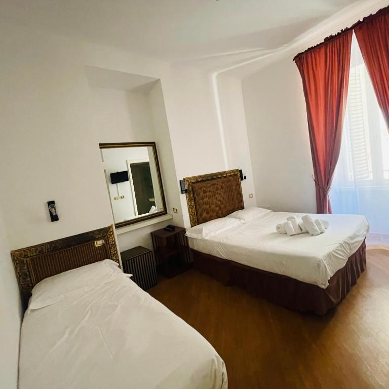 DCBoutiqueHotel - Camera Tripla - 3