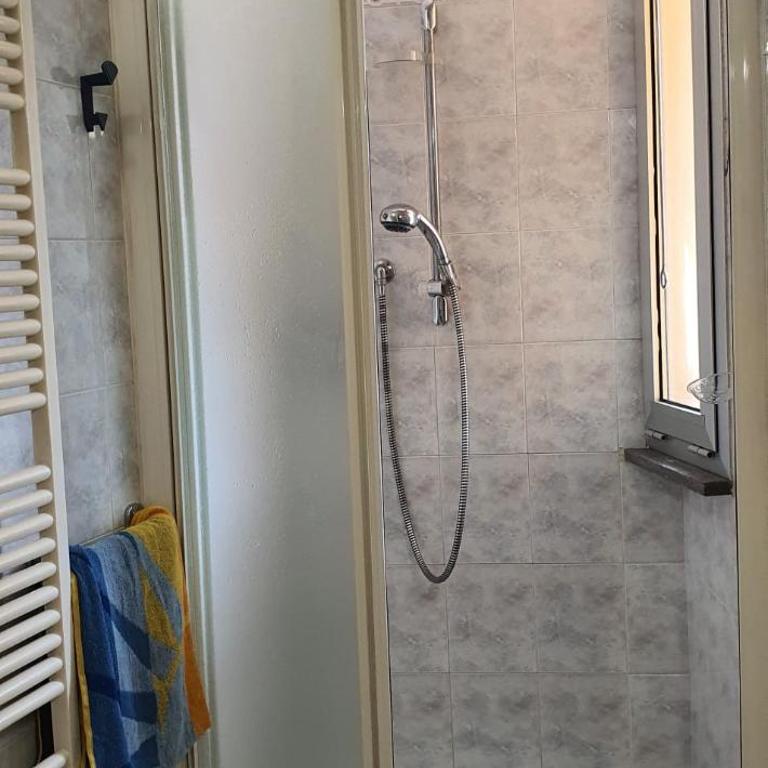 Casa Vacanze Gerenzone - Lecco - Appartamento con 2 Camere da Letto e Balcone - 22