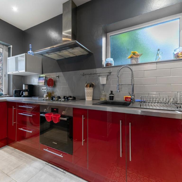 Maison Petillat - Calme en plein centre - 2 chambres 80m2, Wifi - Maison 2 Chambres - 17