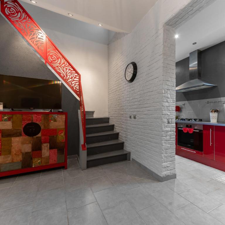 Maison Petillat - Calme en plein centre - 2 chambres 80m2, Wifi - Maison 2 Chambres - 23