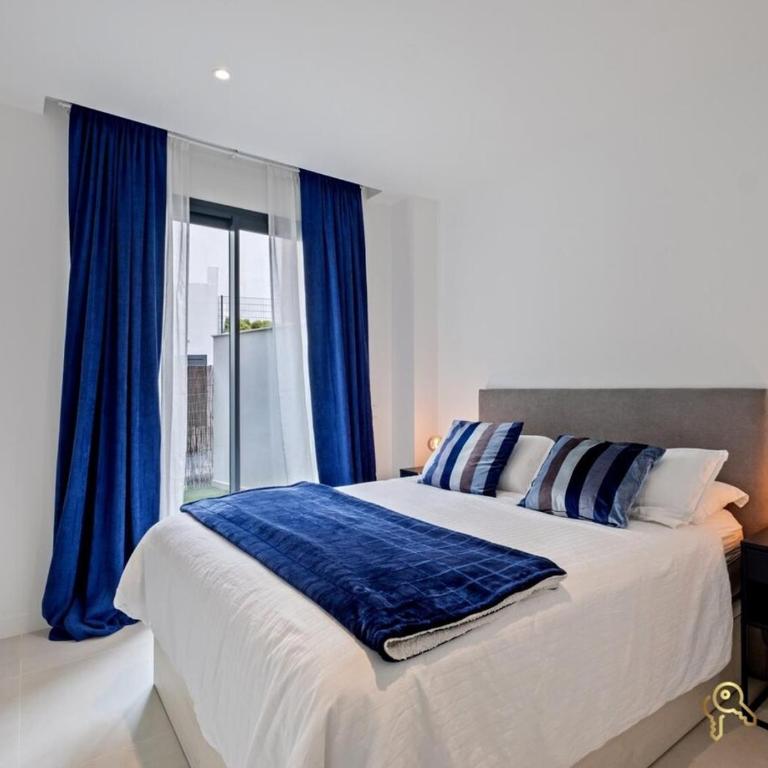 Sea view apartment with garden in Fuengirola - Apartamento de 2 dormitorios - 33