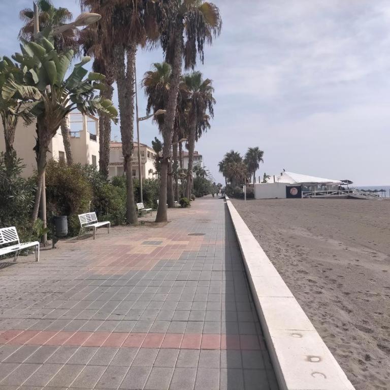 LAGUNA BEACH PISCINA- HOME RENt MALAGA - Two-Bedroom Apartment - 26