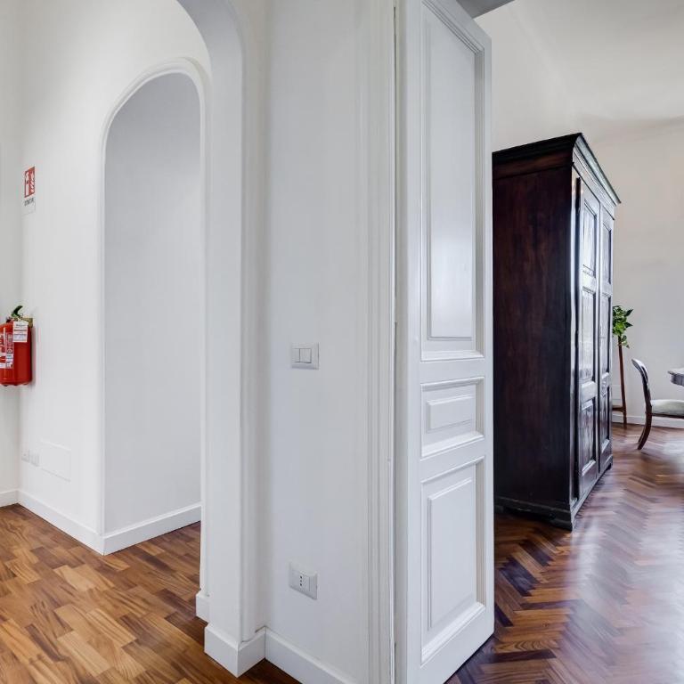 Elegant 3-Bedroom Apartment in Piazza Mazzini - Appartamento con 3 Camere da Letto - 14