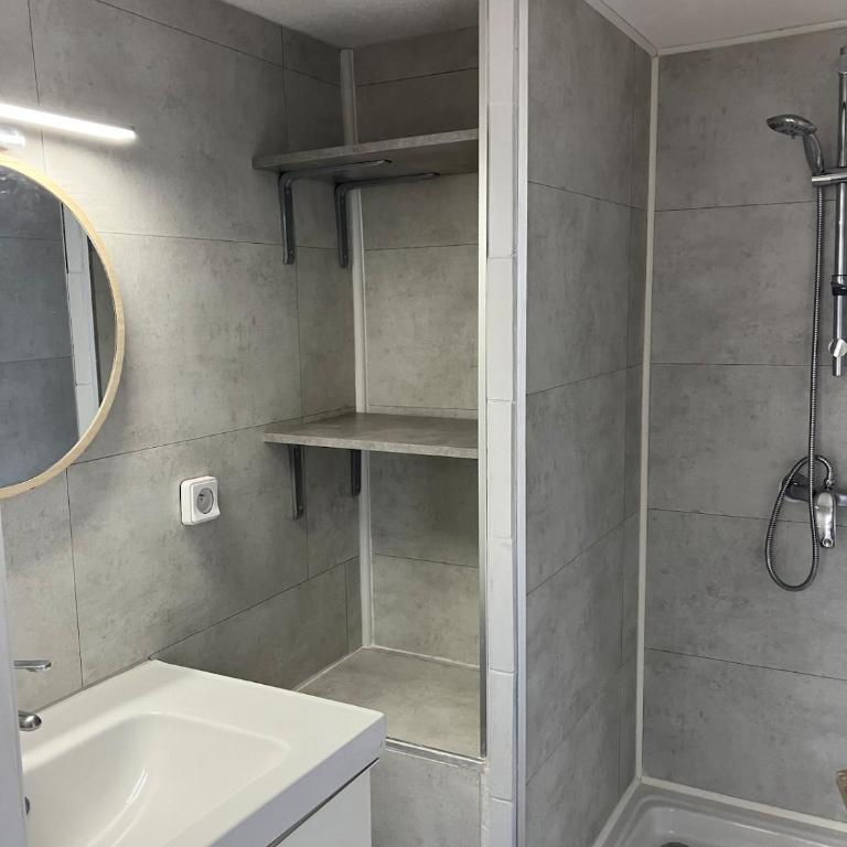 Appt 80 m2 vue port avec baignoire balnéo - Appartement 2 Chambres - 5