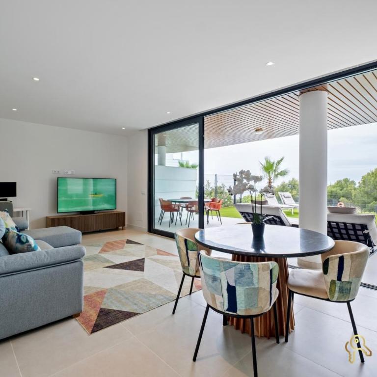 Sea view apartment with garden in Fuengirola - Apartamento de 2 dormitorios - 2
