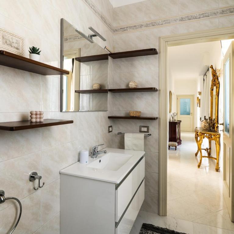 GuestHost - Attic Apartment with View in Trani - Two-Bedroom Apartment - 25