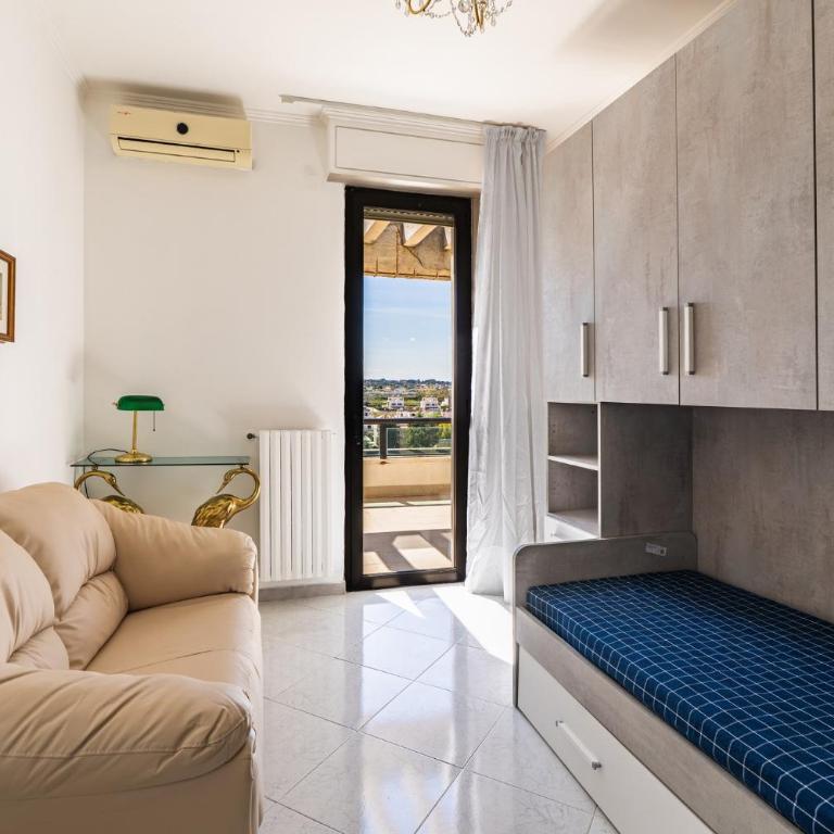 GuestHost - Attic Apartment with View in Trani - Two-Bedroom Apartment - 3
