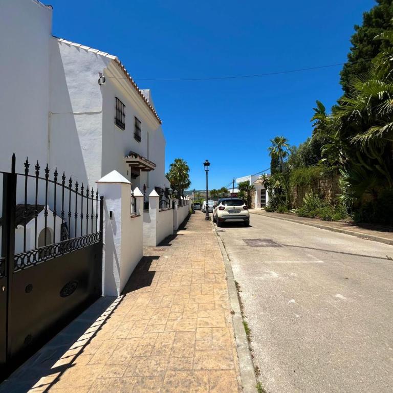 Modern & Relax Apartment in Estepona, Perfect for Families - Two-Bedroom Apartment - 36
