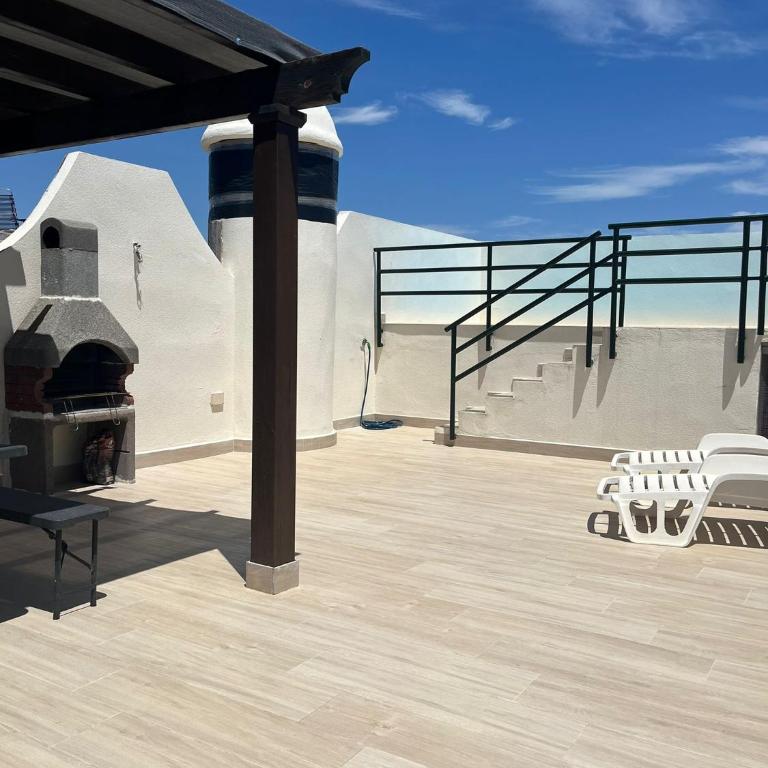 Ático dúplex con piscina privada y vistas al mar! - Apartamento de 1 dormitorio - 1