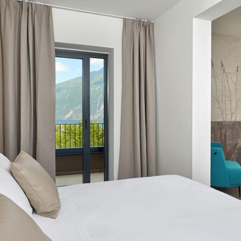 Hotel Royal Village - Junior Suite con Vista Lago - 5