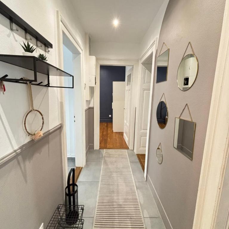 Soh Rent Appartement 3 proche gare et Centre de Strasbourg TV Wifi - Balcon - Apartment - 11