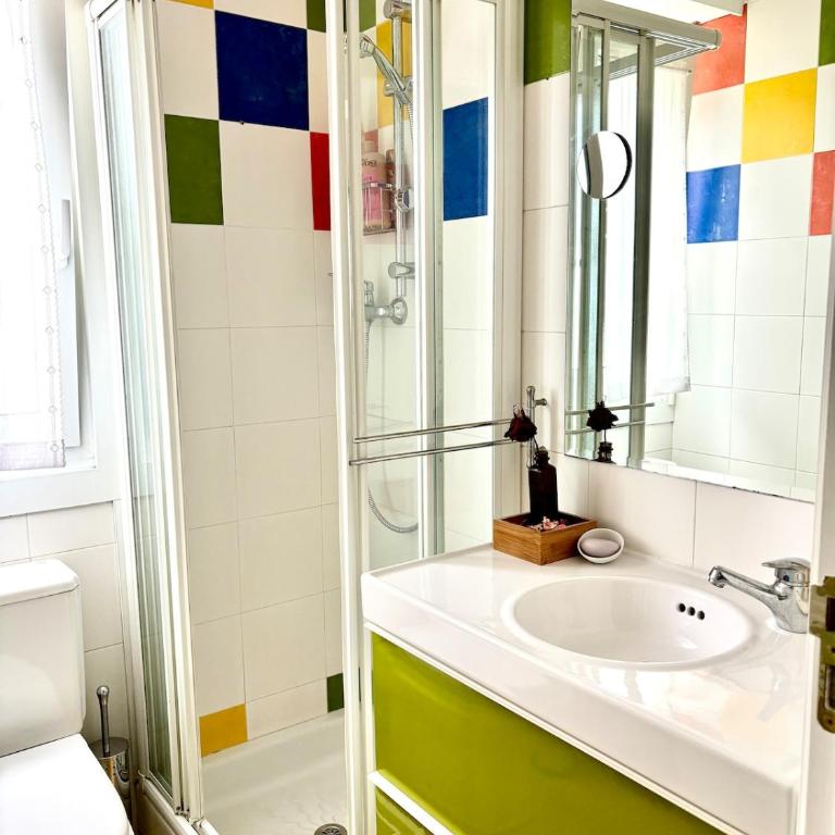 Apartamento con estilo con estacionamiento gratuito - Apartamento Familiar de 2 dormitorios - 6