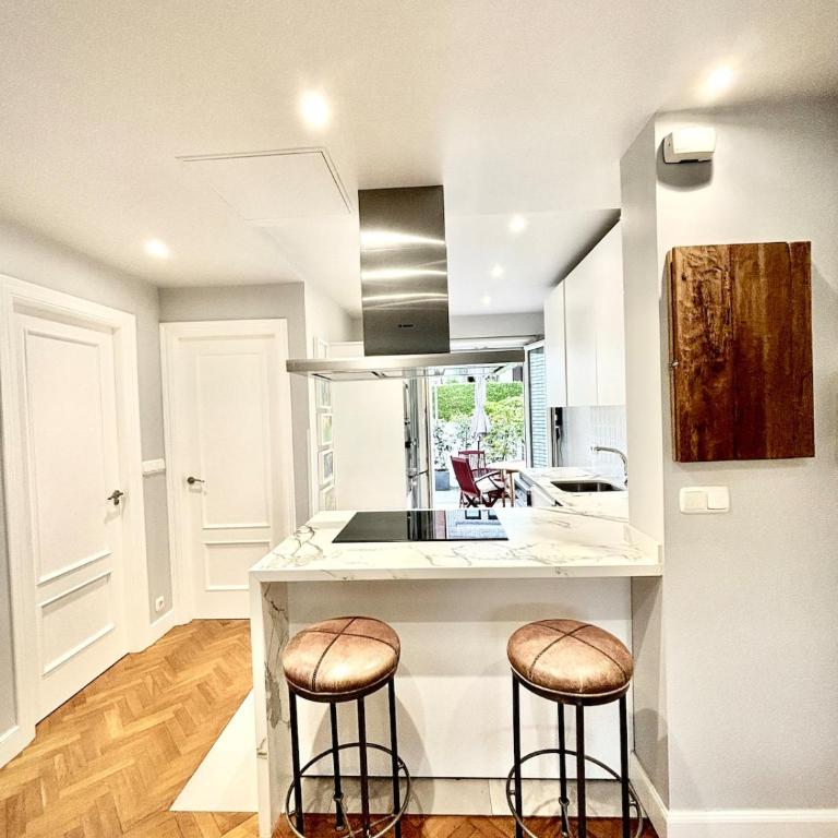 Apartamento con estilo con estacionamiento gratuito - Apartamento Familiar de 2 dormitorios - 8