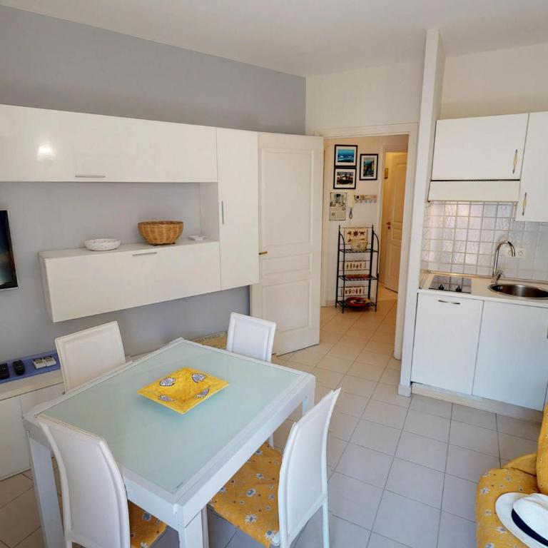 Coquet 2P avec 2 balcons, clim, parking et Wi-Fi gratuit, en plein centre de Menton - FR-1-196-157 - Apartment (4 Erwachsene) - 6
