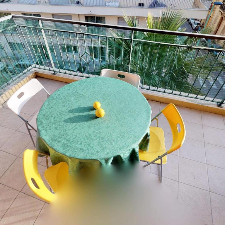 Spacieux 3P en Centre-ville de Menton, Terrasse, Parking, Wifi Gratuit, Proche Plage - FR-1-196-270 - Appartement (6 Adultes) - 3