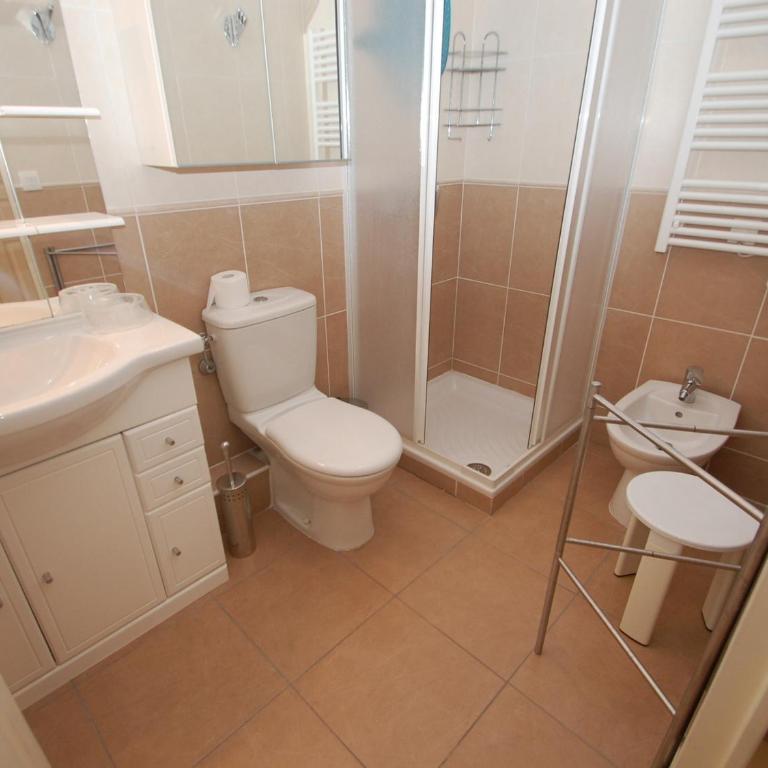 Spacieux 3P en Centre-ville de Menton, Terrasse, Parking, Wifi Gratuit, Proche Plage - FR-1-196-270 - Appartement (6 Adultes) - 9