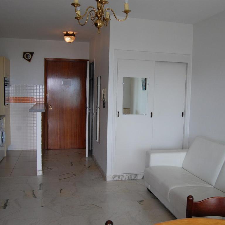 Studio face mer avec terrasse, proche plages et centre, Wifi gratuit - FR-1-196-216 - Studio - 14