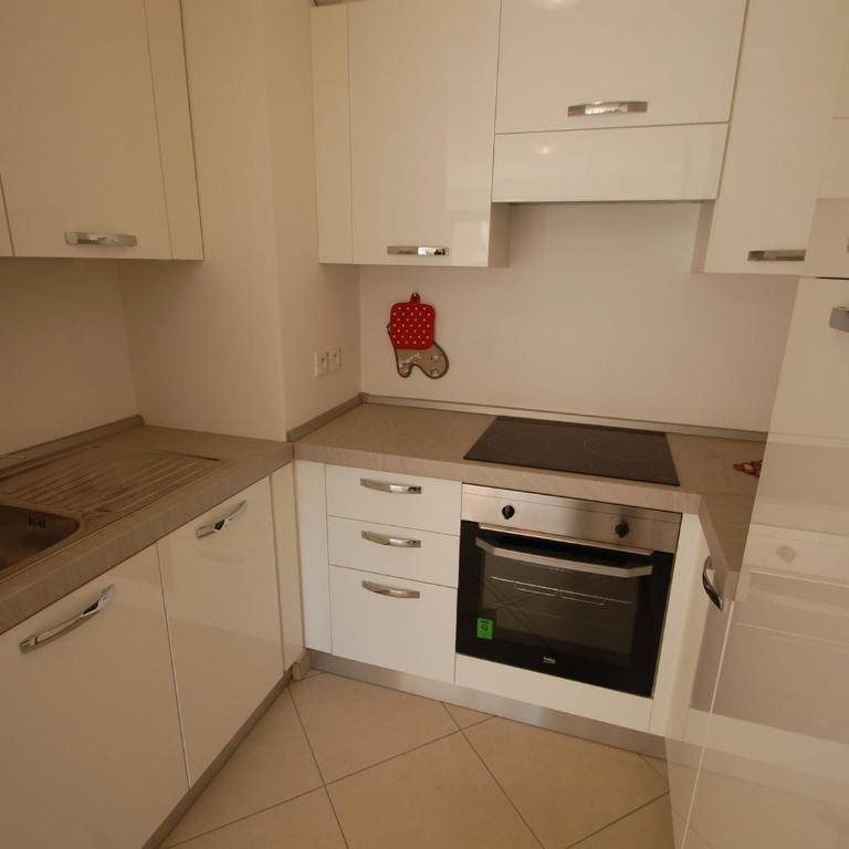 Charmant 2P moderne avec terrasse, parking privé, en plein centre de Menton, à 2 pas de la mer - FR-1-196-200 - Appartement (4 Adultes) - 8