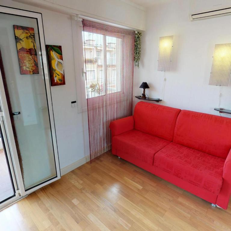 Studio au dernier étage avec terrasse, parking privé, clim, et wifi - centre ville et plage à proximité - FR-1-196-234 - Studio - 7