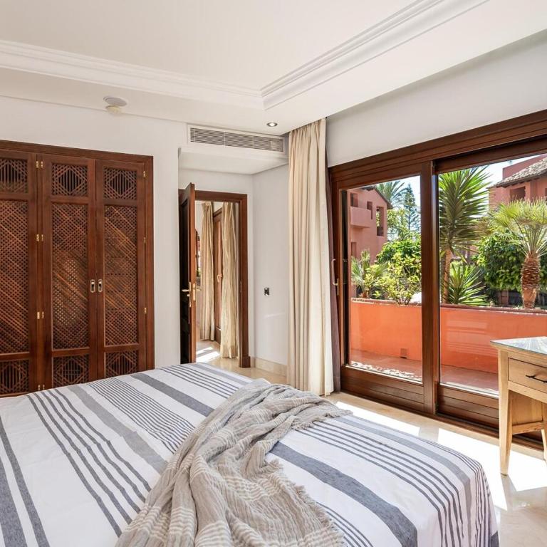 Golden Coast Escape - Two-Bedroom Apartment - 7