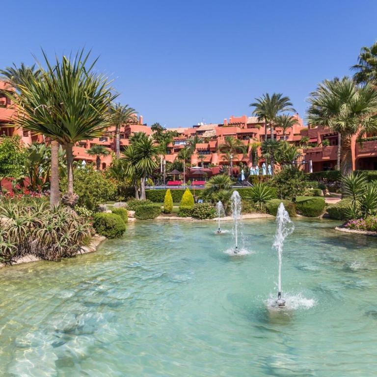 Golden Coast Escape - Two-Bedroom Apartment - 29