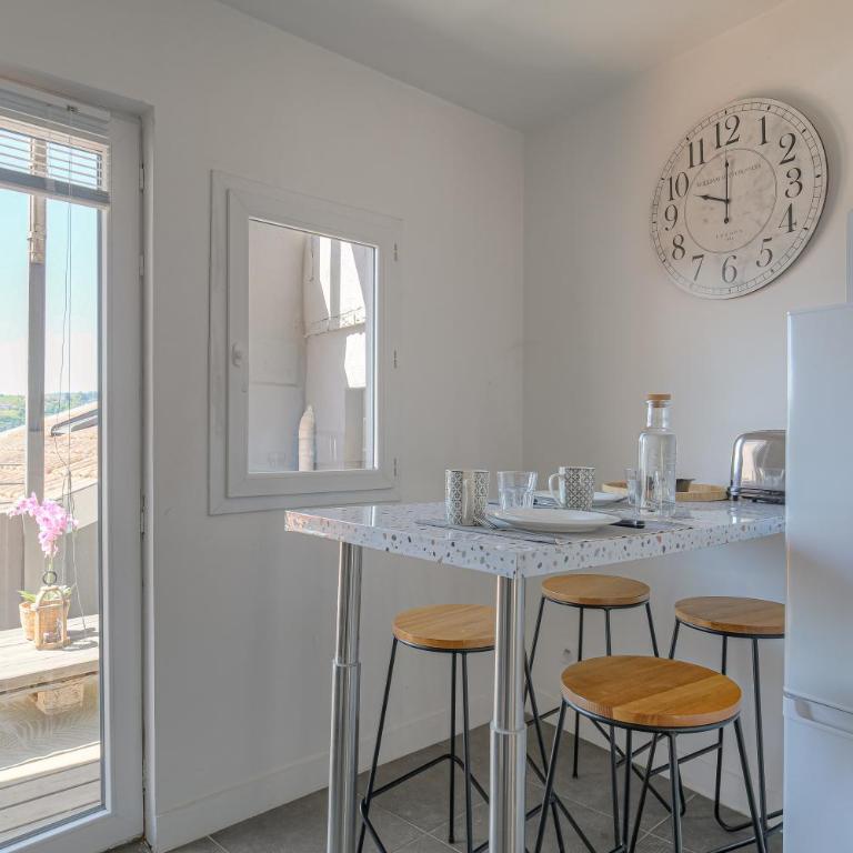 Le Pipet - T2 avec terrasse, vue, à deux pas du théâtre antique - Appartement 1 Chambre - 17