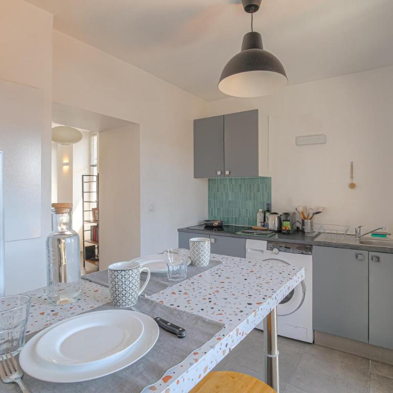 Le Pipet - T2 avec terrasse, vue, à deux pas du théâtre antique - Appartement 1 Chambre - 5